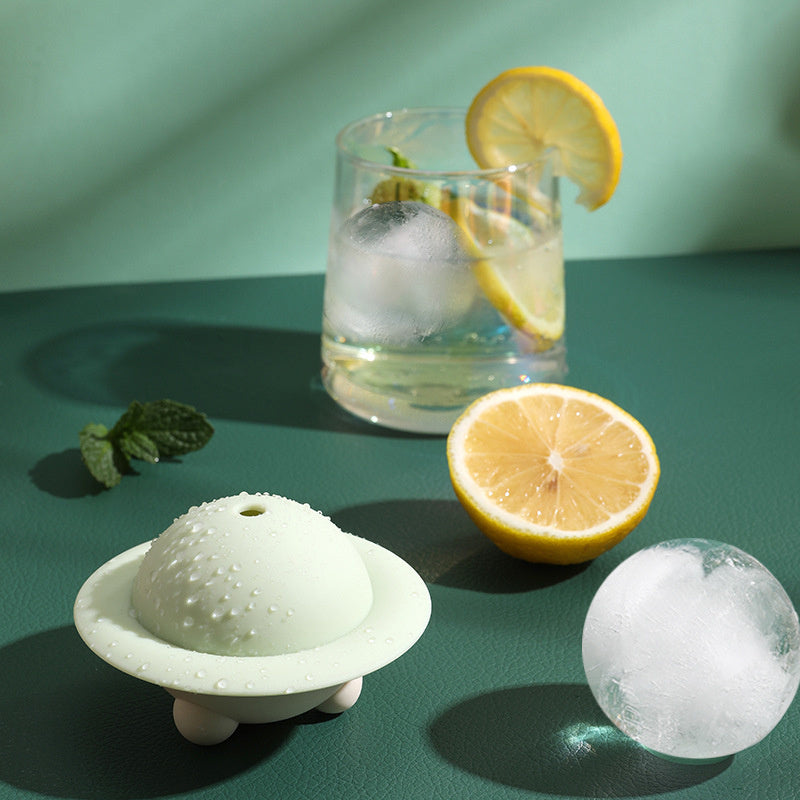 Silicone Round Ice Cube Mold β Single Sphere Maker for Cocktails & Whiskey